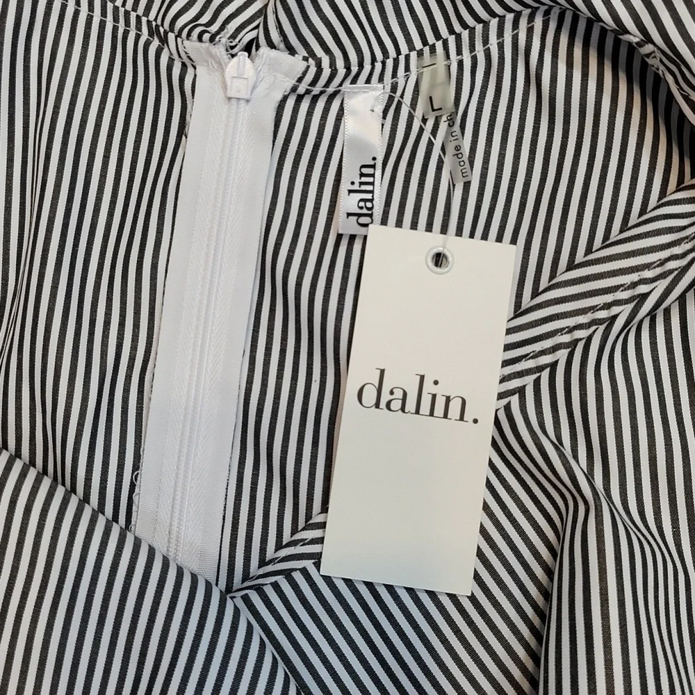 Dalin Ruffle Stripe Top - Picture 9 of 12